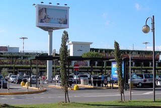 leiebil Pisa Lufthavn